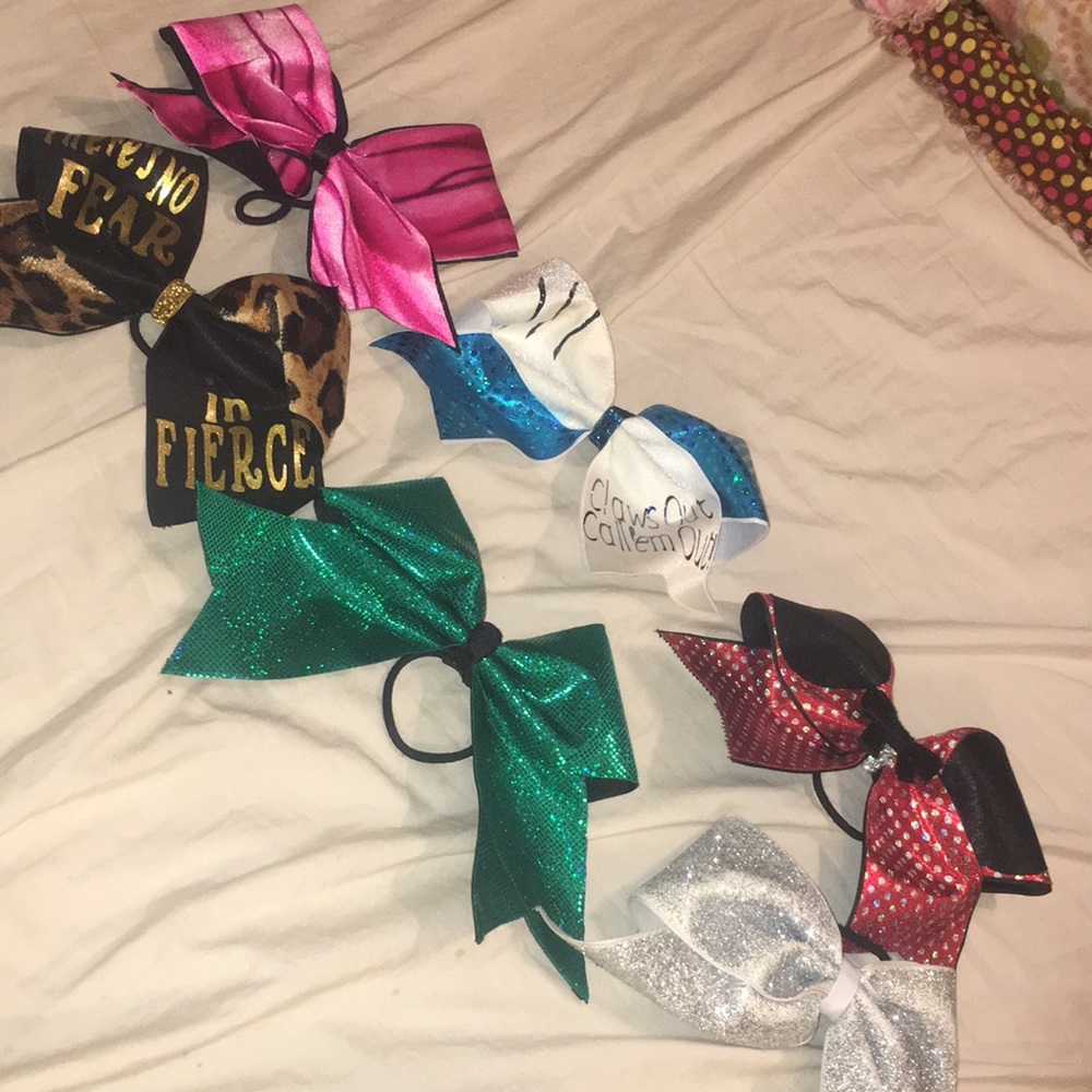Cute cheerleading bows 20$ per bow.